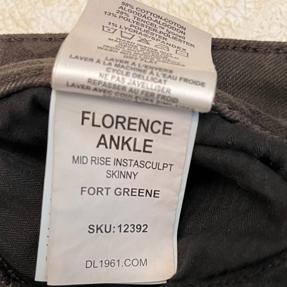 DL1961 Florence Skinny Midrise Instasculpt Camo - Picture 10 of 11